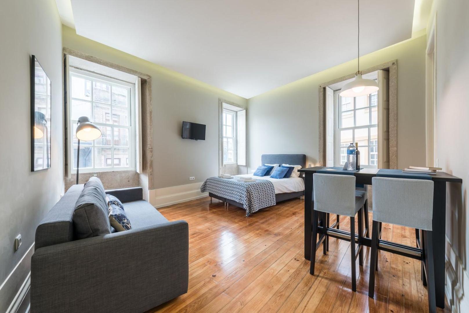 Guestready - Chic Retreat In The Heart Of Porto Apartment Bagian luar foto