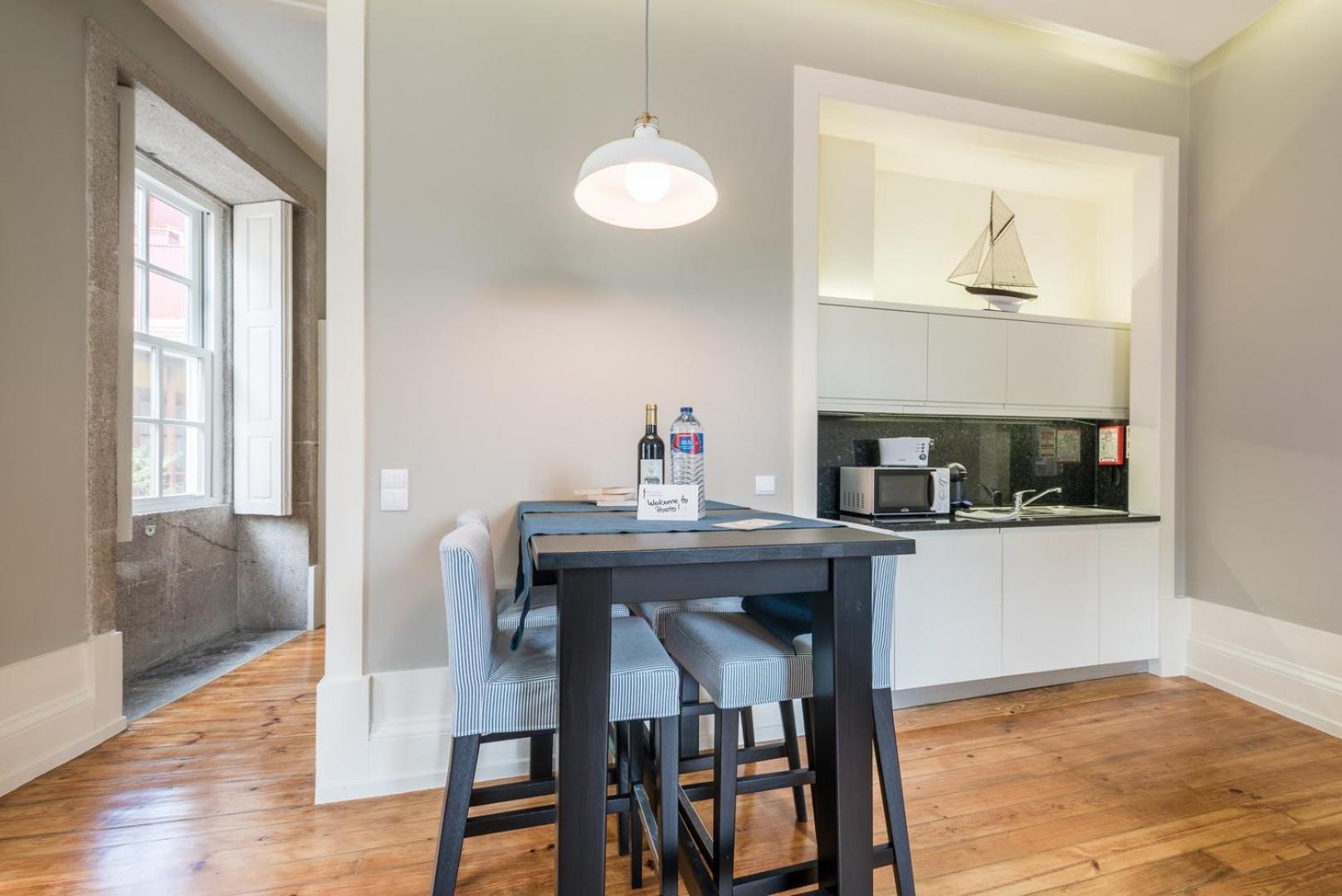 Guestready - Chic Retreat In The Heart Of Porto Apartment Bagian luar foto