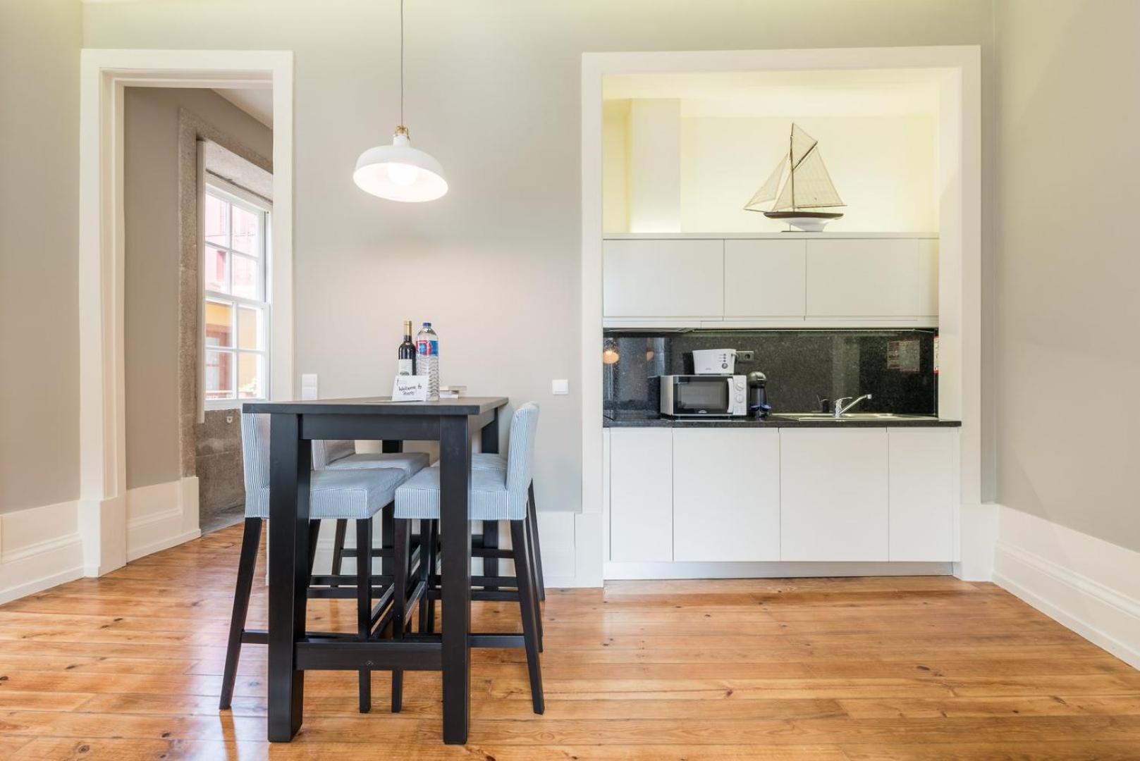 Guestready - Chic Retreat In The Heart Of Porto Apartment Bagian luar foto