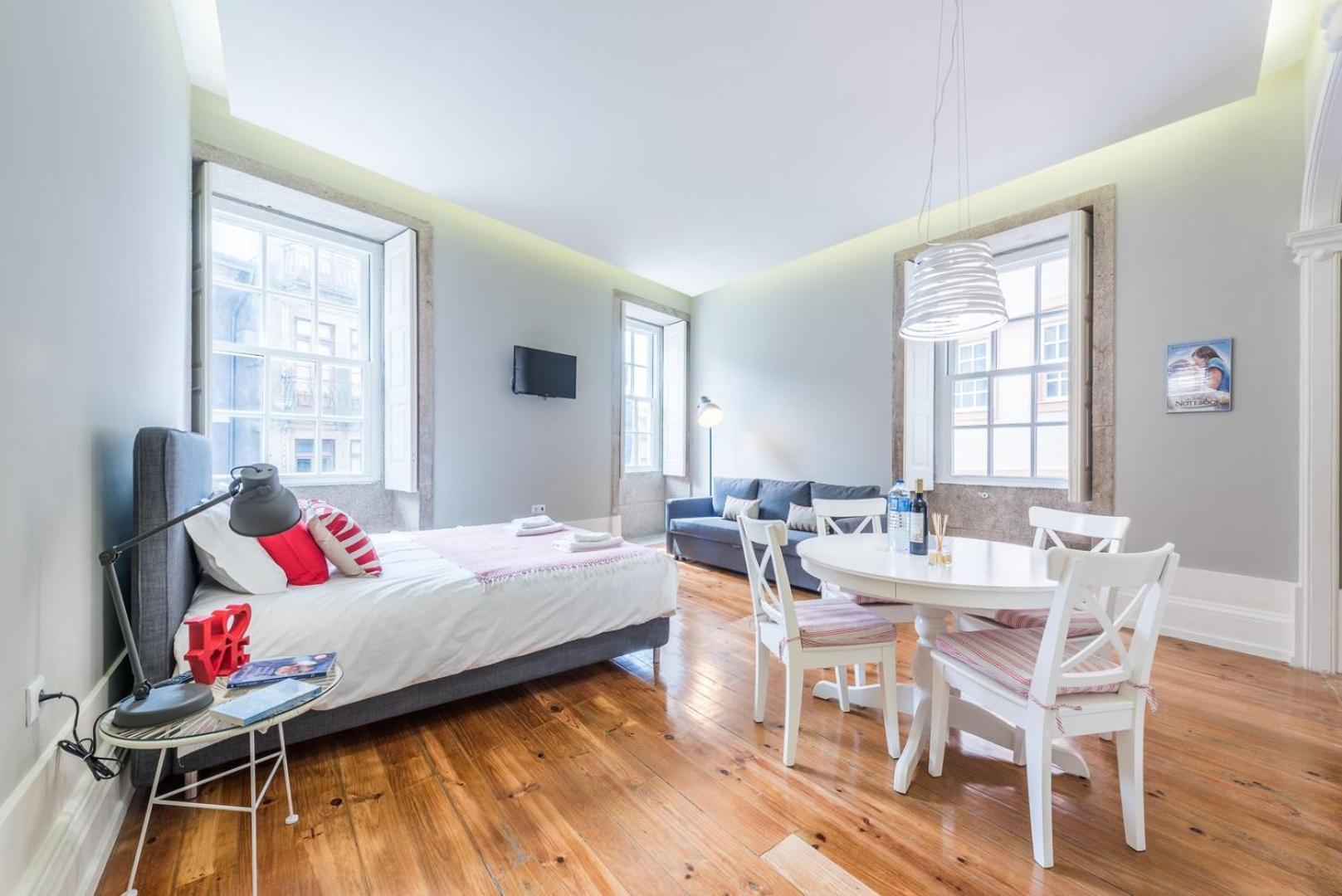 Guestready - Chic Retreat In The Heart Of Porto Apartment Bagian luar foto
