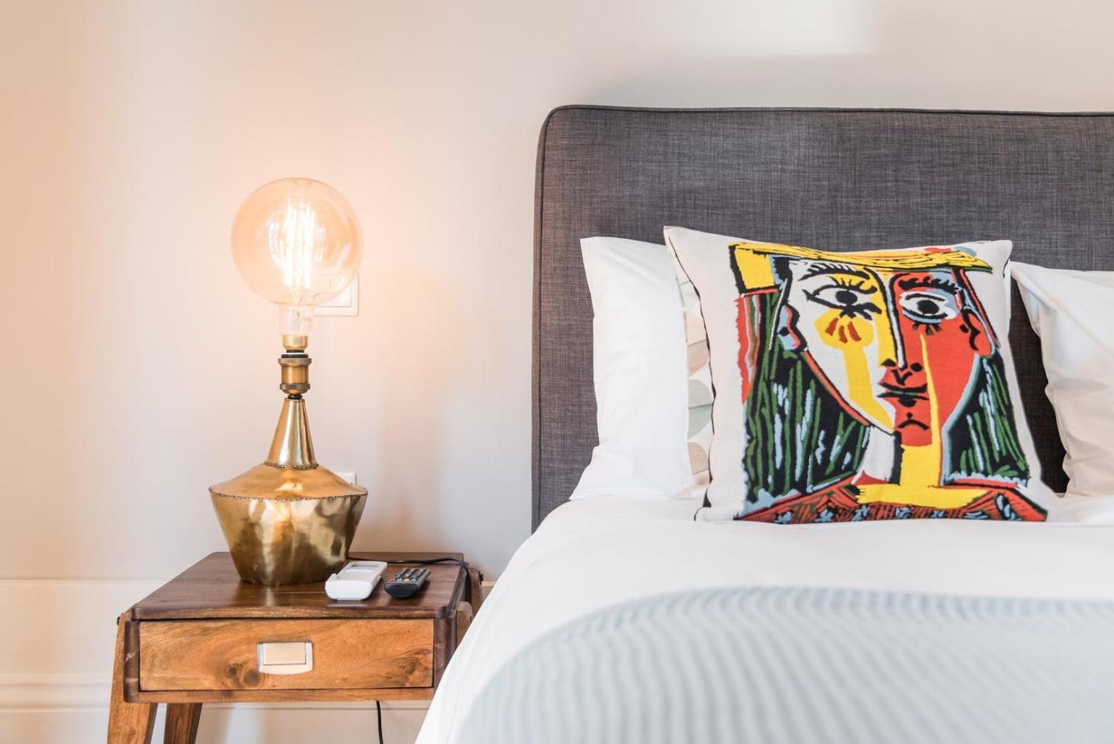 Guestready - Chic Retreat In The Heart Of Porto Apartment Bagian luar foto