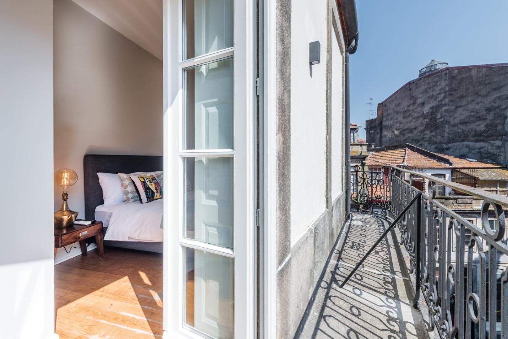 Guestready - Chic Retreat In The Heart Of Porto Apartment Bagian luar foto